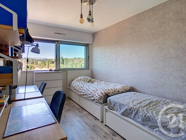 Afficher la photo en grand Appartement F3 à vendre - 3 pièces - 68.5 m2 - CANNES LA BOCCA - 06 - PROVENCE-ALPES-COTE-D-AZUR - Century 21 Immobilier Conseil