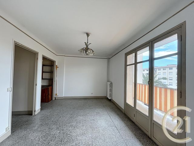 Appartement F3 à vendre - 3 pièces - 54.88 m2 - CANNES LA BOCCA - 06 - PROVENCE-ALPES-COTE-D-AZUR - Century 21 Immobilier Conseil Appartement F3 à vendre - 3 pièces - 54.88 m2 - CANNES LA BOCCA - 06 - PROVENCE-ALPES-COTE-D-AZUR - Century 21 Immobilier Conseil
