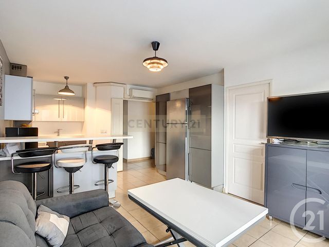 Afficher la photo en grand Appartement F3 à vendre - 3 pièces - 59.11 m2 - CANNES LA BOCCA - 06 - PROVENCE-ALPES-COTE-D-AZUR - Century 21 Immobilier Conseil