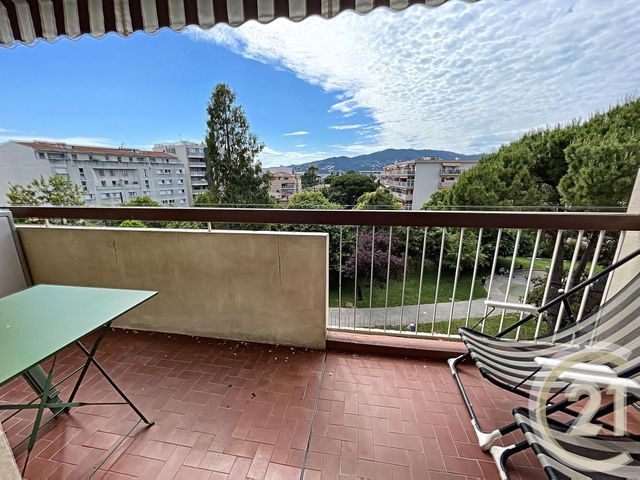 Appartement F1 à vendre - 1 pièce - 24.0 m2 - CANNES LA BOCCA - 06 - PROVENCE-ALPES-COTE-D-AZUR - Century 21 Immobilier Conseil Appartement F1 à vendre - 1 pièce - 24.0 m2 - CANNES LA BOCCA - 06 - PROVENCE-ALPES-COTE-D-AZUR - Century 21 Immobilier Conseil