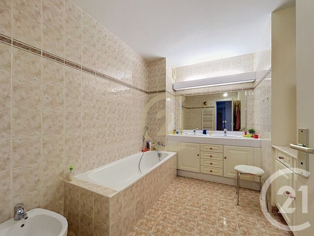 Appartement F4 à vendre - 4 pièces - 125.0 m2 - CANNES LA BOCCA - 06 - PROVENCE-ALPES-COTE-D-AZUR - Century 21 Immobilier Conseil