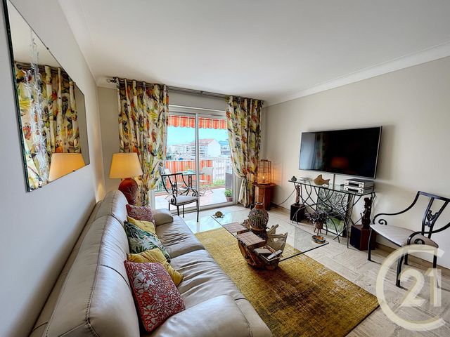 Appartement F3 à vendre - 3 pièces - 63.0 m2 - CANNES LA BOCCA - 06 - PROVENCE-ALPES-COTE-D-AZUR - Century 21 Immobilier Conseil Appartement F3 à vendre - 3 pièces - 63.0 m2 - CANNES LA BOCCA - 06 - PROVENCE-ALPES-COTE-D-AZUR - Century 21 Immobilier Conseil