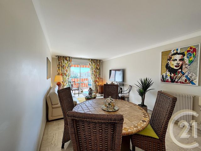 Appartement F3 à vendre - 3 pièces - 63.0 m2 - CANNES LA BOCCA - 06 - PROVENCE-ALPES-COTE-D-AZUR - Century 21 Immobilier Conseil Appartement F3 à vendre - 3 pièces - 63.0 m2 - CANNES LA BOCCA - 06 - PROVENCE-ALPES-COTE-D-AZUR - Century 21 Immobilier Conseil