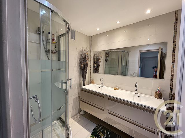 Appartement F3 à vendre - 3 pièces - 63.0 m2 - CANNES LA BOCCA - 06 - PROVENCE-ALPES-COTE-D-AZUR - Century 21 Immobilier Conseil Appartement F3 à vendre - 3 pièces - 63.0 m2 - CANNES LA BOCCA - 06 - PROVENCE-ALPES-COTE-D-AZUR - Century 21 Immobilier Conseil