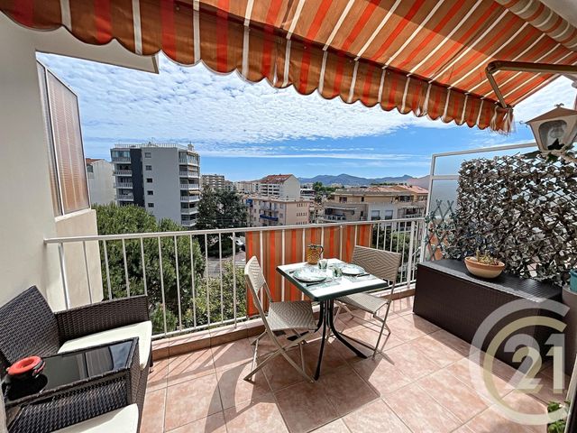 Appartement F3 à vendre - 3 pièces - 63.0 m2 - CANNES LA BOCCA - 06 - PROVENCE-ALPES-COTE-D-AZUR - Century 21 Immobilier Conseil Appartement F3 à vendre - 3 pièces - 63.0 m2 - CANNES LA BOCCA - 06 - PROVENCE-ALPES-COTE-D-AZUR - Century 21 Immobilier Conseil