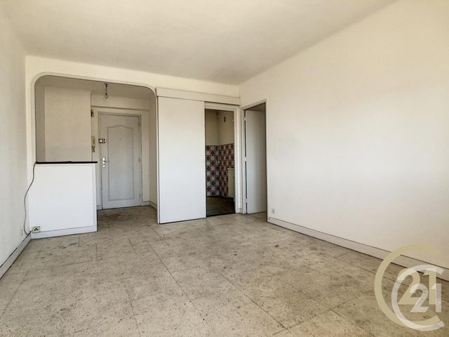 Afficher la photo en grand Appartement F4 à vendre - 4 pièces - 61.37 m2 - CANNES LA BOCCA - 06 - PROVENCE-ALPES-COTE-D-AZUR - Century 21 Immobilier Conseil