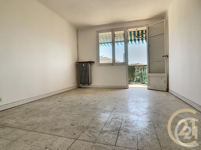 Afficher la photo en grand Appartement F4 à vendre - 4 pièces - 61.37 m2 - CANNES LA BOCCA - 06 - PROVENCE-ALPES-COTE-D-AZUR - Century 21 Immobilier Conseil