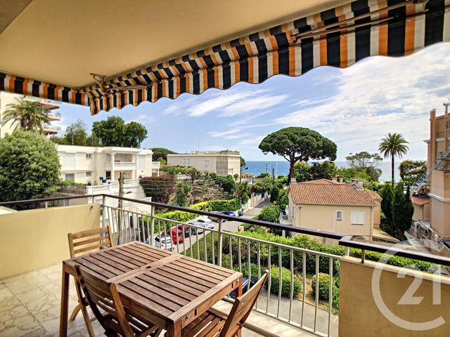 Appartement F3 à vendre - 3 pièces - 89.94 m2 - CANNES - 06 - PROVENCE-ALPES-COTE-D-AZUR - Century 21 Immobilier Conseil Appartement F3 à vendre - 3 pièces - 89.94 m2 - CANNES - 06 - PROVENCE-ALPES-COTE-D-AZUR - Century 21 Immobilier Conseil