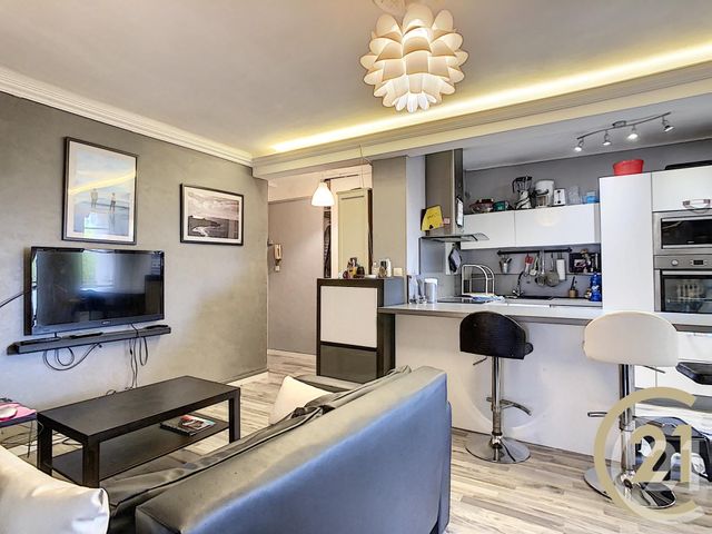 Afficher la photo en grand Appartement F3 à vendre - 3 pièces - 53.52 m2 - CANNES LA BOCCA - 06 - PROVENCE-ALPES-COTE-D-AZUR - Century 21 Immobilier Conseil