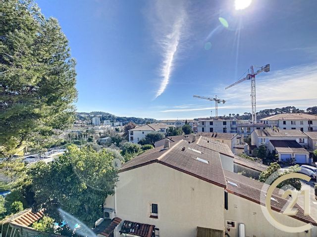 Afficher la photo en grand Appartement F3 à vendre - 3 pièces - 60.1 m2 - CANNES LA BOCCA - 06 - PROVENCE-ALPES-COTE-D-AZUR - Century 21 Immobilier Conseil