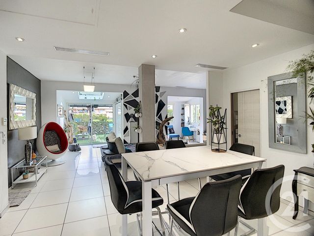 Afficher la photo en grand Appartement F4 à vendre - 4 pièces - 98.09 m2 - CANNES LA BOCCA - 06 - PROVENCE-ALPES-COTE-D-AZUR - Century 21 Immobilier Conseil