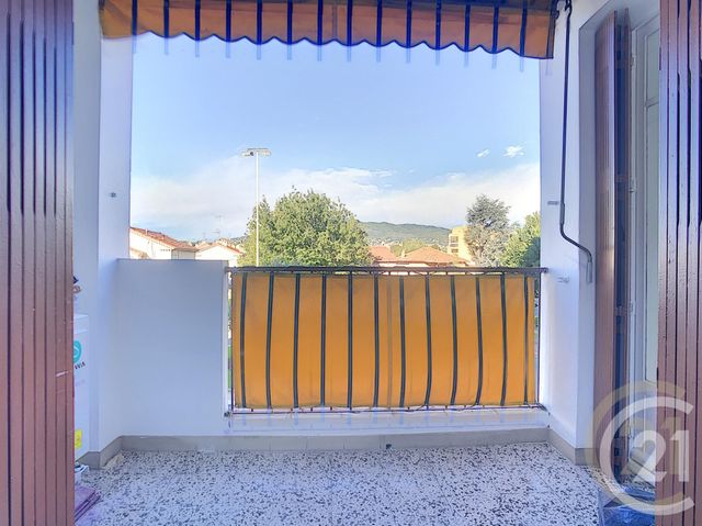 Afficher la photo en grand Appartement F4 à vendre - 4 pièces - 67.11 m2 - CANNES LA BOCCA - 06 - PROVENCE-ALPES-COTE-D-AZUR - Century 21 Immobilier Conseil