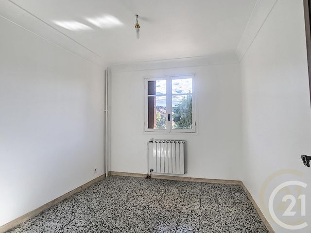 Afficher la photo en grand Appartement F4 à vendre - 4 pièces - 67.11 m2 - CANNES LA BOCCA - 06 - PROVENCE-ALPES-COTE-D-AZUR - Century 21 Immobilier Conseil