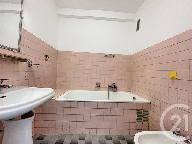 Appartement F3 à vendre - 3 pièces - 59.71 m2 - LE CANNET - 06 - PROVENCE-ALPES-COTE-D-AZUR - Century 21 Immobilier Conseil Appartement F3 à vendre - 3 pièces - 59.71 m2 - LE CANNET - 06 - PROVENCE-ALPES-COTE-D-AZUR - Century 21 Immobilier Conseil
