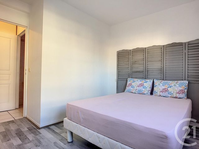Afficher la photo en grand Appartement F2 à vendre - 2 pièces - 36.0 m2 - CANNES LA BOCCA - 06 - PROVENCE-ALPES-COTE-D-AZUR - Century 21 Immobilier Conseil