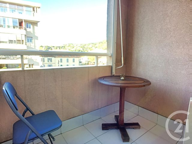 Afficher la photo en grand Appartement F2 à vendre - 2 pièces - 36.0 m2 - CANNES LA BOCCA - 06 - PROVENCE-ALPES-COTE-D-AZUR - Century 21 Immobilier Conseil