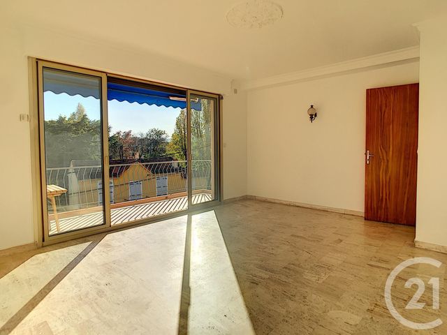 Afficher la photo en grand Appartement F3 à vendre - 3 pièces - 70.46 m2 - CANNES LA BOCCA - 06 - PROVENCE-ALPES-COTE-D-AZUR - Century 21 Immobilier Conseil