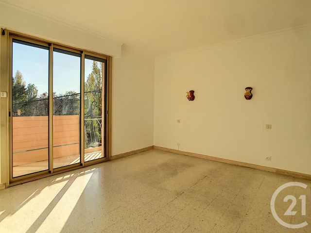 Afficher la photo en grand Appartement F3 à vendre - 3 pièces - 70.46 m2 - CANNES LA BOCCA - 06 - PROVENCE-ALPES-COTE-D-AZUR - Century 21 Immobilier Conseil
