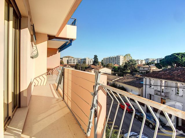 Afficher la photo en grand Appartement F3 à vendre - 3 pièces - 70.46 m2 - CANNES LA BOCCA - 06 - PROVENCE-ALPES-COTE-D-AZUR - Century 21 Immobilier Conseil