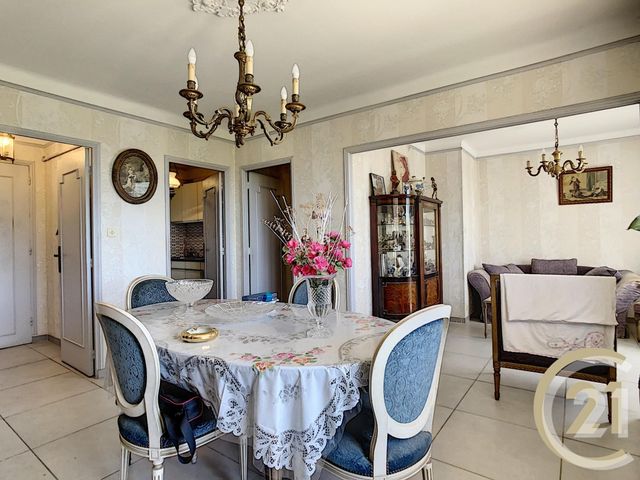 Appartement F4 à vendre - 4 pièces - 61.3 m2 - CANNES LA BOCCA - 06 - PROVENCE-ALPES-COTE-D-AZUR - Century 21 Immobilier Conseil Appartement F4 à vendre - 4 pièces - 61.3 m2 - CANNES LA BOCCA - 06 - PROVENCE-ALPES-COTE-D-AZUR - Century 21 Immobilier Conseil