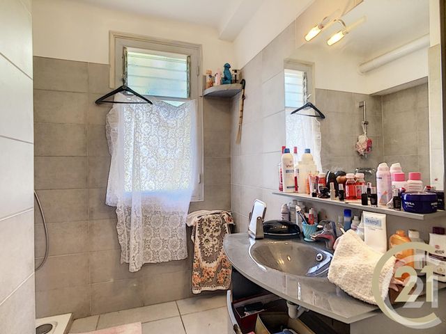 Appartement F4 à vendre - 4 pièces - 61.3 m2 - CANNES LA BOCCA - 06 - PROVENCE-ALPES-COTE-D-AZUR - Century 21 Immobilier Conseil Appartement F4 à vendre - 4 pièces - 61.3 m2 - CANNES LA BOCCA - 06 - PROVENCE-ALPES-COTE-D-AZUR - Century 21 Immobilier Conseil