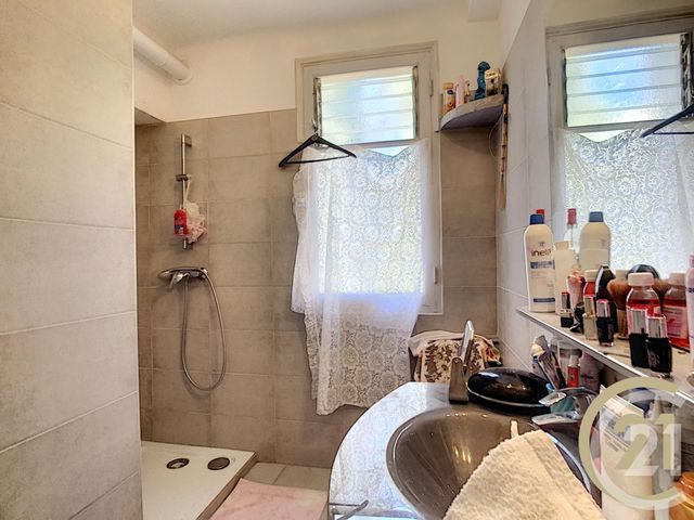 Appartement F4 à vendre - 4 pièces - 61.3 m2 - CANNES LA BOCCA - 06 - PROVENCE-ALPES-COTE-D-AZUR - Century 21 Immobilier Conseil Appartement F4 à vendre - 4 pièces - 61.3 m2 - CANNES LA BOCCA - 06 - PROVENCE-ALPES-COTE-D-AZUR - Century 21 Immobilier Conseil