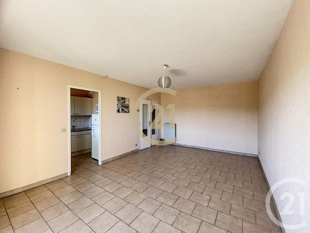 Afficher la photo en grand Appartement F2 à louer - 2 pièces - 46.3 m2 - CANNES LA BOCCA - 06 - PROVENCE-ALPES-COTE-D-AZUR - Century 21 Immobilier Conseil