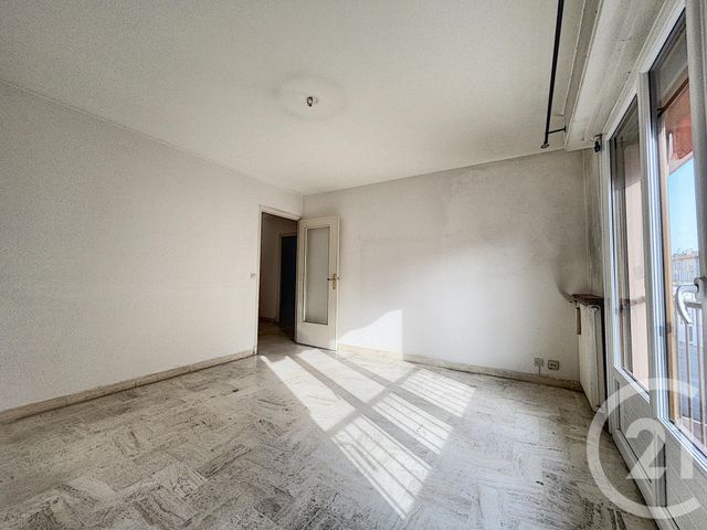 Afficher la photo en grand Appartement F3 à vendre - 3 pièces - 58.1 m2 - CANNES LA BOCCA - 06 - PROVENCE-ALPES-COTE-D-AZUR - Century 21 Immobilier Conseil