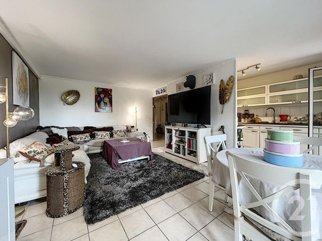 Afficher la photo en grand Appartement F3 à vendre - 3 pièces - 68.26 m2 - CANNES LA BOCCA - 06 - PROVENCE-ALPES-COTE-D-AZUR - Century 21 Immobilier Conseil