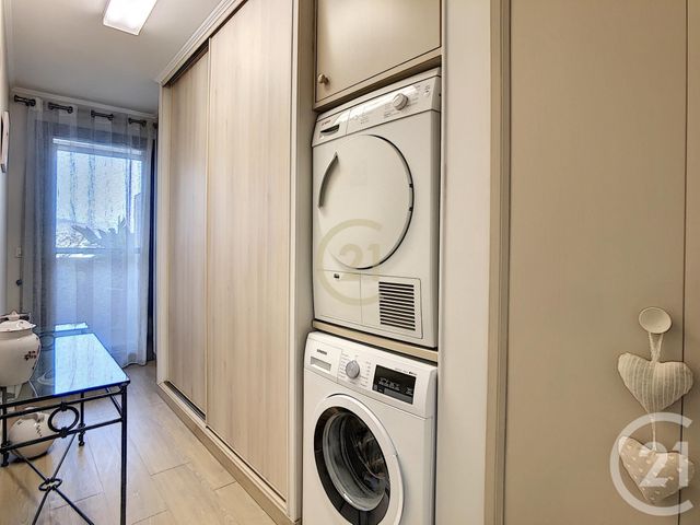 Afficher la photo en grand Appartement F3 à vendre - 3 pièces - 78.62 m2 - CANNES LA BOCCA - 06 - PROVENCE-ALPES-COTE-D-AZUR - Century 21 Immobilier Conseil
