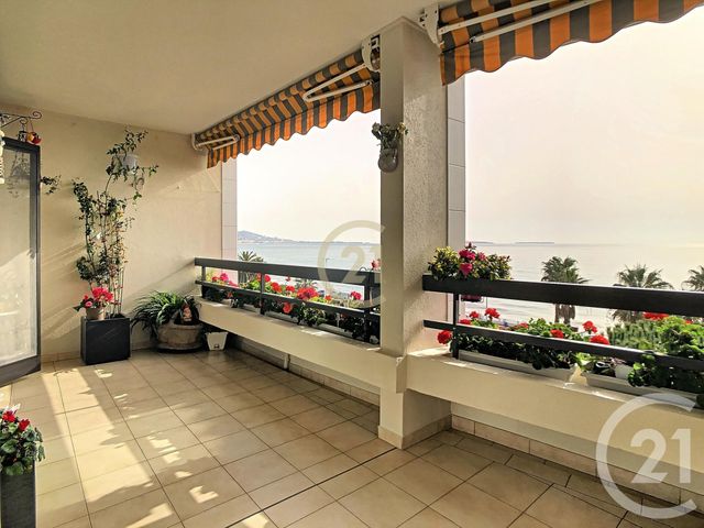 Afficher la photo en grand Appartement F3 à vendre - 3 pièces - 78.62 m2 - CANNES LA BOCCA - 06 - PROVENCE-ALPES-COTE-D-AZUR - Century 21 Immobilier Conseil