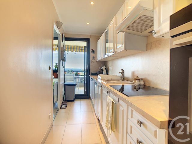 Afficher la photo en grand Appartement F3 à vendre - 3 pièces - 78.62 m2 - CANNES LA BOCCA - 06 - PROVENCE-ALPES-COTE-D-AZUR - Century 21 Immobilier Conseil
