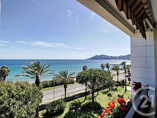 Afficher la photo en grand Appartement F3 à vendre - 3 pièces - 78.62 m2 - CANNES LA BOCCA - 06 - PROVENCE-ALPES-COTE-D-AZUR - Century 21 Immobilier Conseil