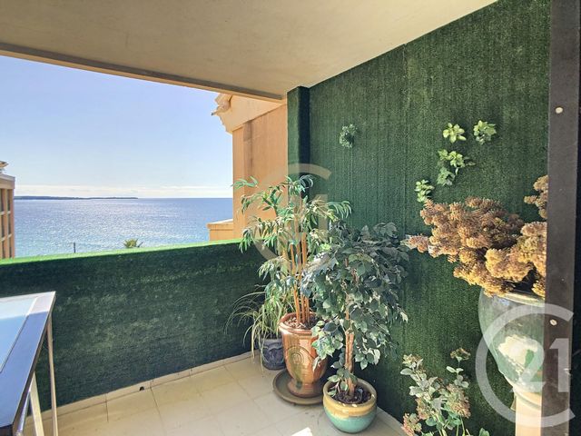 Afficher la photo en grand Studio Cabine à vendre - 1 pièce - 25.27 m2 - CANNES LA BOCCA - 06 - PROVENCE-ALPES-COTE-D-AZUR - Century 21 Immobilier Conseil