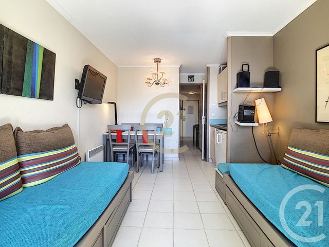 Afficher la photo en grand Studio Cabine à vendre - 1 pièce - 25.27 m2 - CANNES LA BOCCA - 06 - PROVENCE-ALPES-COTE-D-AZUR - Century 21 Immobilier Conseil