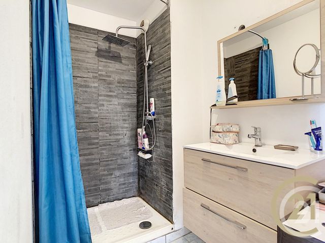 Afficher la photo en grand Appartement F2 à vendre - 2 pièces - 38.0 m2 - CANNES LA BOCCA - 06 - PROVENCE-ALPES-COTE-D-AZUR - Century 21 Immobilier Conseil