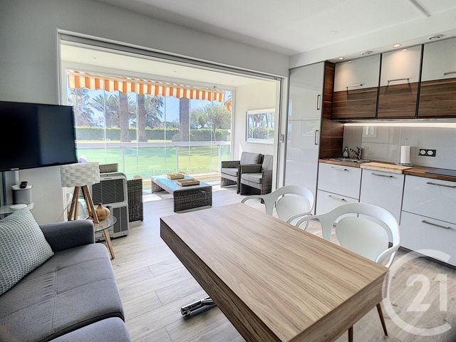 Appartement F2 à vendre - 2 pièces - 25.3 m2 - CANNES LA BOCCA - 06 - PROVENCE-ALPES-COTE-D-AZUR - Century 21 Immobilier Conseil Appartement F2 à vendre - 2 pièces - 25.3 m2 - CANNES LA BOCCA - 06 - PROVENCE-ALPES-COTE-D-AZUR - Century 21 Immobilier Conseil