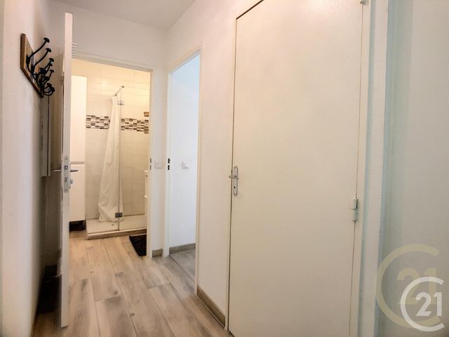 Appartement F2 à vendre - 2 pièces - 43.75 m2 - CANNES LA BOCCA - 06 - PROVENCE-ALPES-COTE-D-AZUR - Century 21 Immobilier Conseil Appartement F2 à vendre - 2 pièces - 43.75 m2 - CANNES LA BOCCA - 06 - PROVENCE-ALPES-COTE-D-AZUR - Century 21 Immobilier Conseil