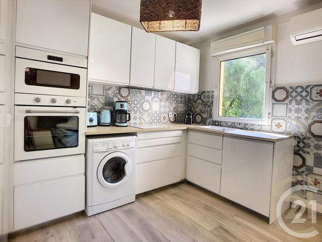 Appartement F2 à vendre - 2 pièces - 43.75 m2 - CANNES LA BOCCA - 06 - PROVENCE-ALPES-COTE-D-AZUR - Century 21 Immobilier Conseil Appartement F2 à vendre - 2 pièces - 43.75 m2 - CANNES LA BOCCA - 06 - PROVENCE-ALPES-COTE-D-AZUR - Century 21 Immobilier Conseil