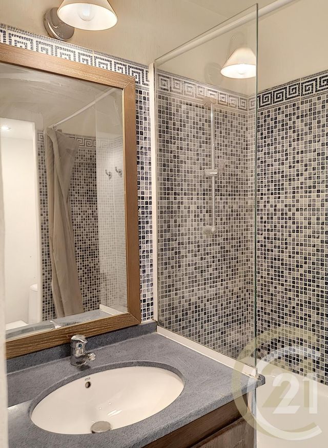 Appartement F2 à vendre - 2 pièces - 27.2 m2 - CANNES LA BOCCA - 06 - PROVENCE-ALPES-COTE-D-AZUR - Century 21 Immobilier Conseil Appartement F2 à vendre - 2 pièces - 27.2 m2 - CANNES LA BOCCA - 06 - PROVENCE-ALPES-COTE-D-AZUR - Century 21 Immobilier Conseil