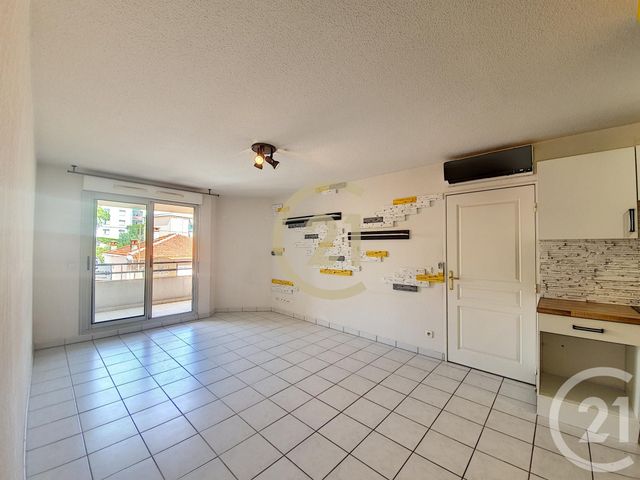 Appartement F2 à louer - 2 pièces - 47.4 m2 - CANNES LA BOCCA - 06 - PROVENCE-ALPES-COTE-D-AZUR - Century 21 Immobilier Conseil Appartement F2 à louer - 2 pièces - 47.4 m2 - CANNES LA BOCCA - 06 - PROVENCE-ALPES-COTE-D-AZUR - Century 21 Immobilier Conseil
