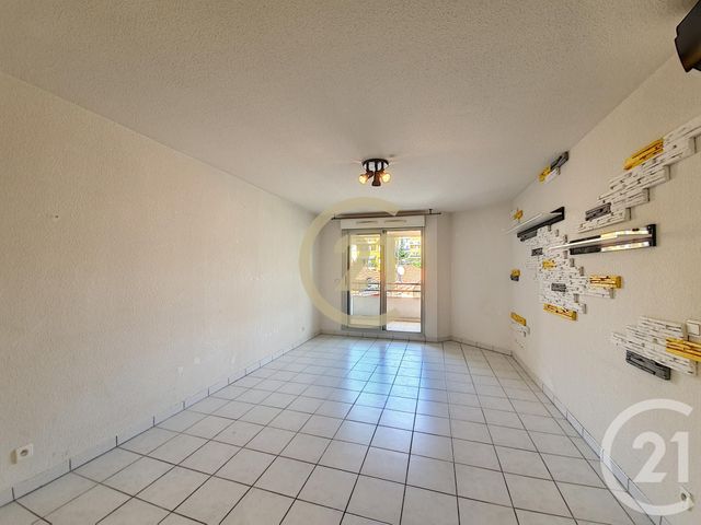 Appartement F2 à louer - 2 pièces - 47.4 m2 - CANNES LA BOCCA - 06 - PROVENCE-ALPES-COTE-D-AZUR - Century 21 Immobilier Conseil Appartement F2 à louer - 2 pièces - 47.4 m2 - CANNES LA BOCCA - 06 - PROVENCE-ALPES-COTE-D-AZUR - Century 21 Immobilier Conseil