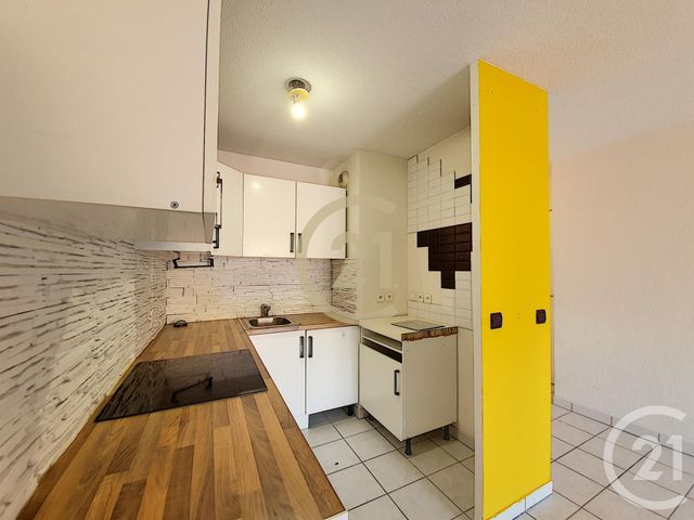 Appartement F2 à louer - 2 pièces - 47.4 m2 - CANNES LA BOCCA - 06 - PROVENCE-ALPES-COTE-D-AZUR - Century 21 Immobilier Conseil Appartement F2 à louer - 2 pièces - 47.4 m2 - CANNES LA BOCCA - 06 - PROVENCE-ALPES-COTE-D-AZUR - Century 21 Immobilier Conseil