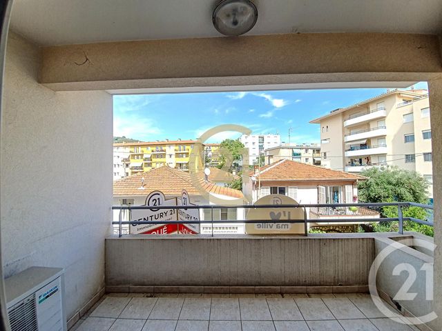 Appartement F2 à louer - 2 pièces - 47.4 m2 - CANNES LA BOCCA - 06 - PROVENCE-ALPES-COTE-D-AZUR - Century 21 Immobilier Conseil Appartement F2 à louer - 2 pièces - 47.4 m2 - CANNES LA BOCCA - 06 - PROVENCE-ALPES-COTE-D-AZUR - Century 21 Immobilier Conseil