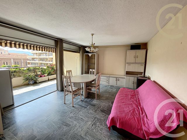 Afficher la photo en grand appartement à vendre - 2 pièces - 48.0 m2 - CANNES LA BOCCA - 06 - PROVENCE-ALPES-COTE-D-AZUR - Century 21 Immobilier Conseil