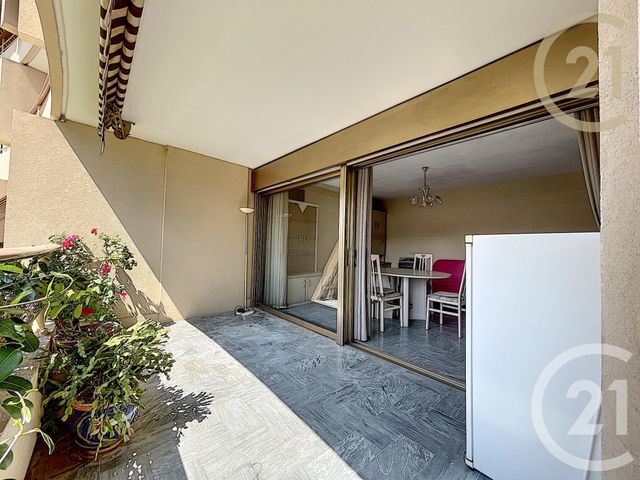 Afficher la photo en grand appartement à vendre - 2 pièces - 48.0 m2 - CANNES LA BOCCA - 06 - PROVENCE-ALPES-COTE-D-AZUR - Century 21 Immobilier Conseil