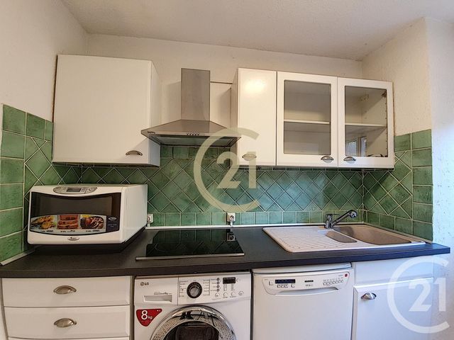 Appartement F3 à louer - 3 pièces - 61.2 m2 - CANNES - 06 - PROVENCE-ALPES-COTE-D-AZUR - Century 21 Immobilier Conseil Appartement F3 à louer - 3 pièces - 61.2 m2 - CANNES - 06 - PROVENCE-ALPES-COTE-D-AZUR - Century 21 Immobilier Conseil