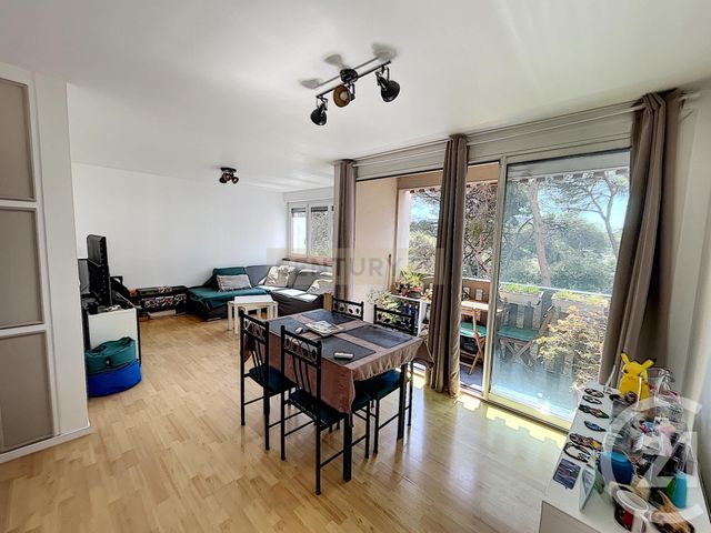 Appartement F3 à vendre - 3 pièces - 59.48 m2 - CANNES LA BOCCA - 06 - PROVENCE-ALPES-COTE-D-AZUR - Century 21 Immobilier Conseil Appartement F3 à vendre - 3 pièces - 59.48 m2 - CANNES LA BOCCA - 06 - PROVENCE-ALPES-COTE-D-AZUR - Century 21 Immobilier Conseil
