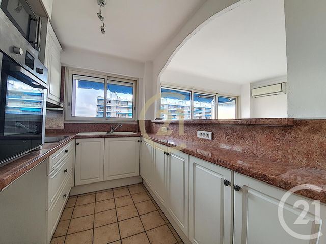 Appartement F2 à louer - 2 pièces - 51.48 m2 - GRASSE - 06 - PROVENCE-ALPES-COTE-D-AZUR - Century 21 Immobilier Conseil Appartement F2 à louer - 2 pièces - 51.48 m2 - GRASSE - 06 - PROVENCE-ALPES-COTE-D-AZUR - Century 21 Immobilier Conseil