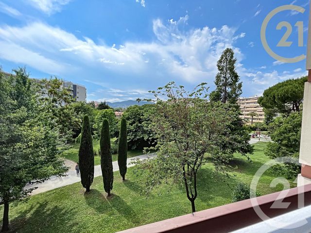 Appartement F3 à vendre - 3 pièces - 60.0 m2 - CANNES LA BOCCA - 06 - PROVENCE-ALPES-COTE-D-AZUR - Century 21 Immobilier Conseil Appartement F3 à vendre - 3 pièces - 60.0 m2 - CANNES LA BOCCA - 06 - PROVENCE-ALPES-COTE-D-AZUR - Century 21 Immobilier Conseil